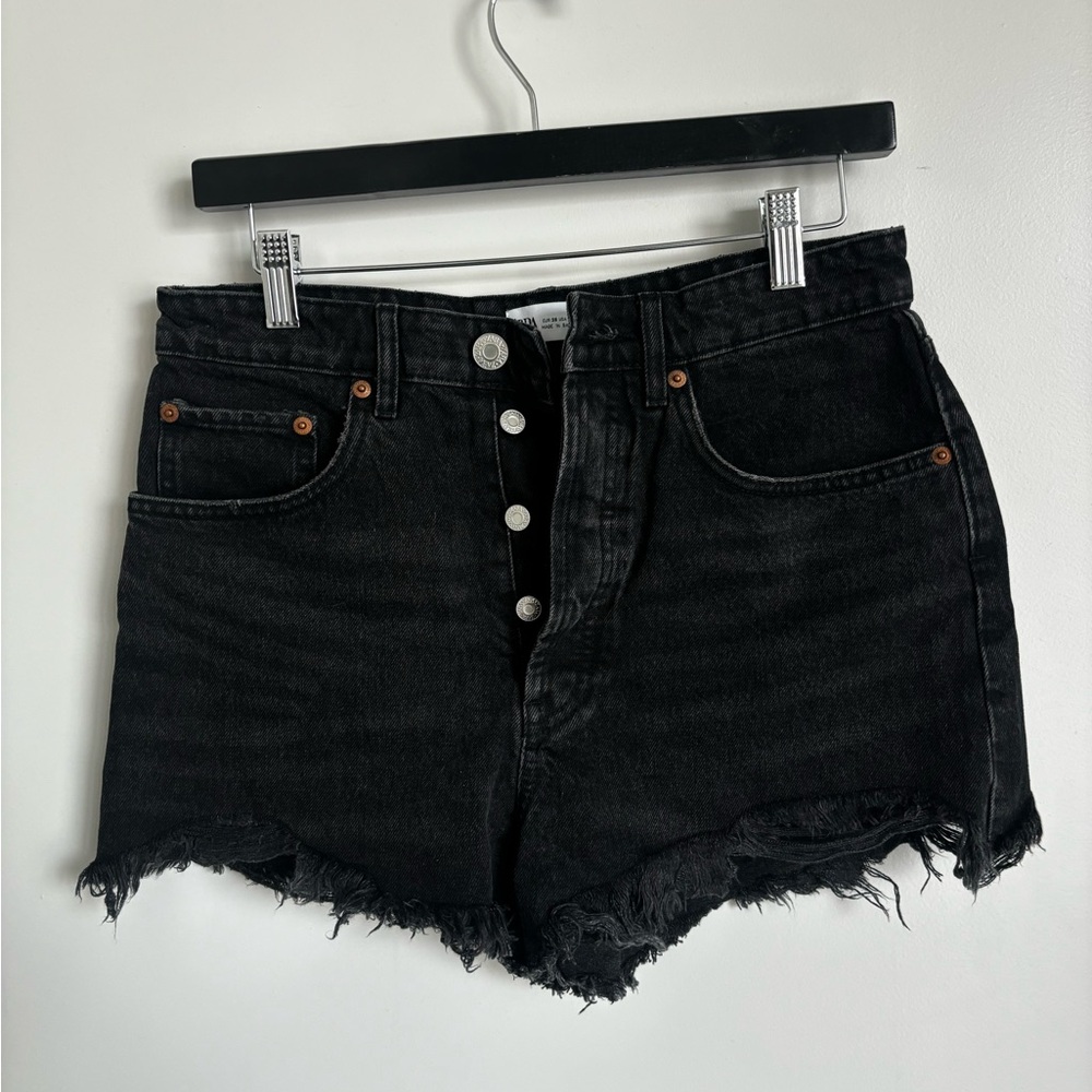Zara Black Button-Front Frayed Denim Shorts